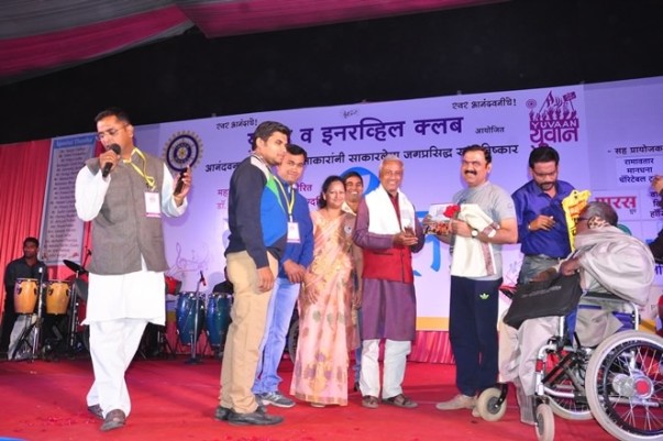 NAAM Fame Famous Marathi actor Makrand Anaspure at the stage of Yuvaan