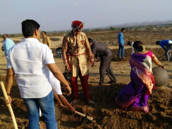 Bride and Groom participated in ShramaDaan @ Ambale Village