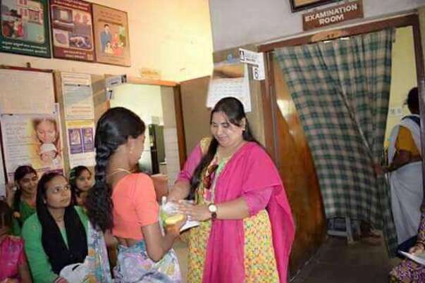 Pregnant mother food donation 1