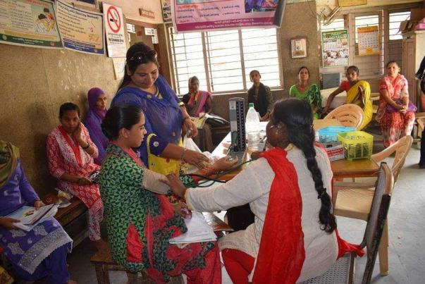 Pregnant mother food donation 2