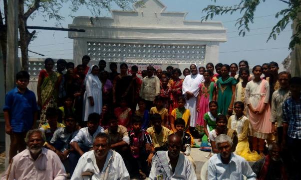 Maria Nivas school management & students conducted a Charity programme