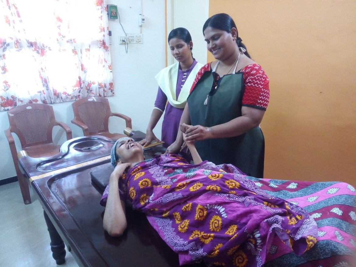 Hrudhaiyalakshmi undergoing Ayurveda Treatment from Doctors.