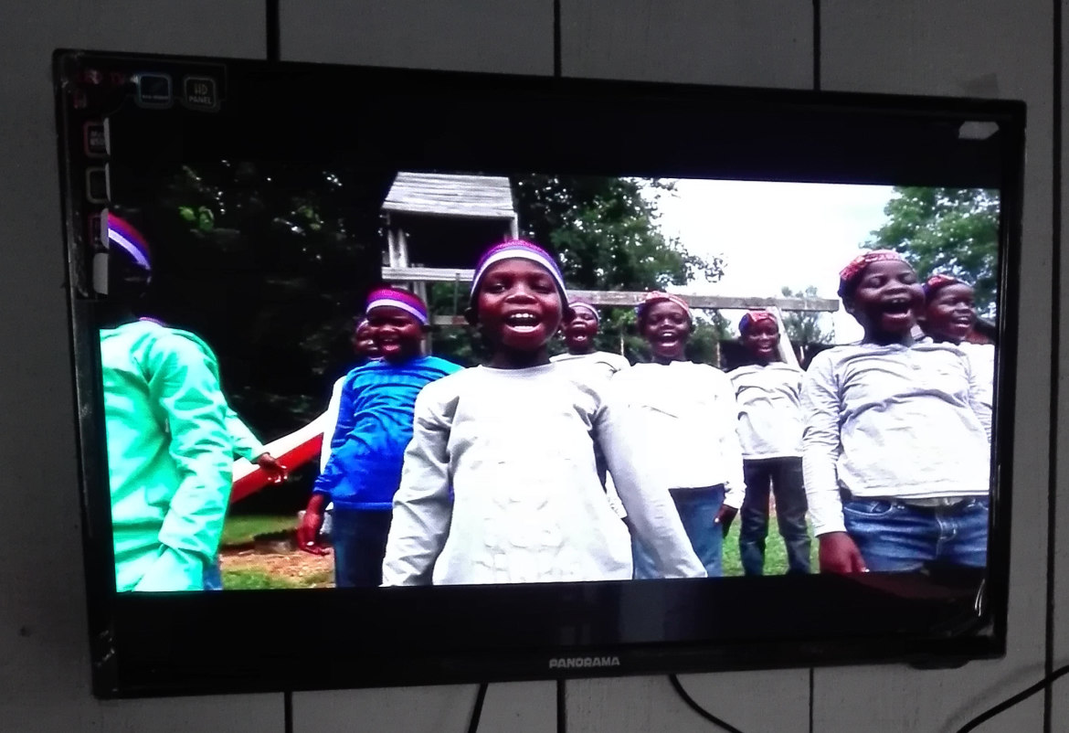 32" TV for lessons