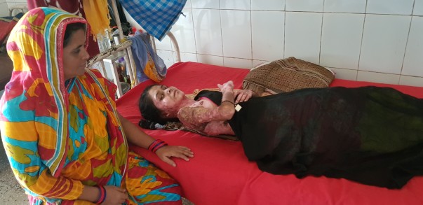 Juhi khatoon in Hospital