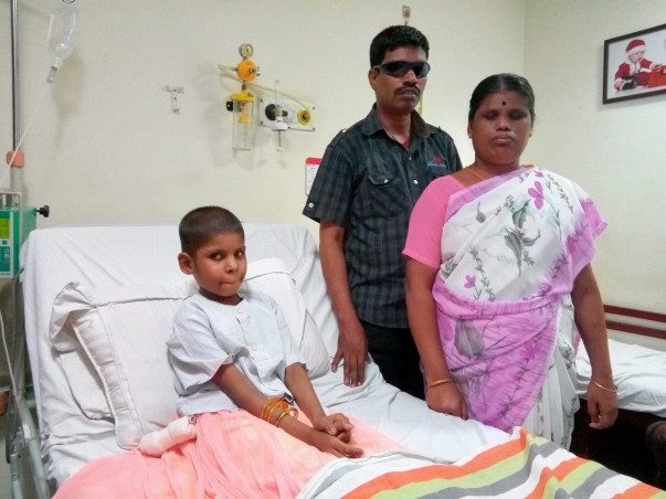 They Are Begging Outside A Temple To Save Their Daughter From Cancer