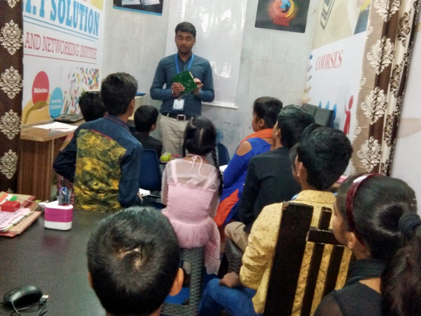 help students for free computer education
