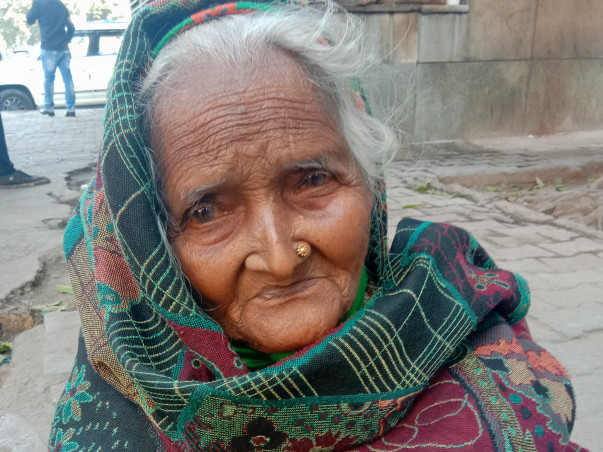 Help for Homeless Old Mothers