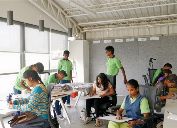 Help 10 Young Girls To Get An Experience in Technology #GirlsInTech