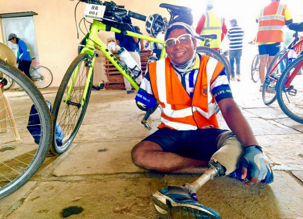 Help Shekar complete 'Leh-Ladakh to Kanyakumari' tour.