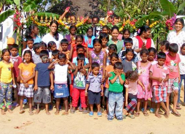 Help us raise funds to provide a computer lab and infrastructure to Jeevarathni's children