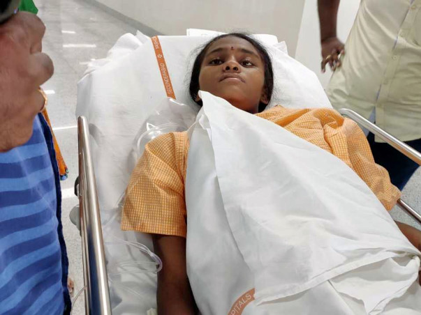 Help Santhoshi Recover From An Infected Gall Bladder