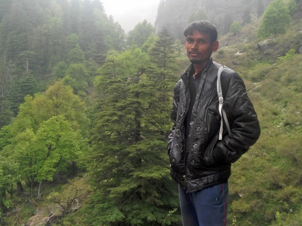 Help Me Walk above the clouds(4000km walk-in the Himalayas)