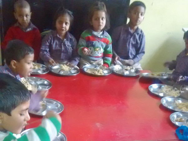 Help-with-Mid-Day-Meal-for Children