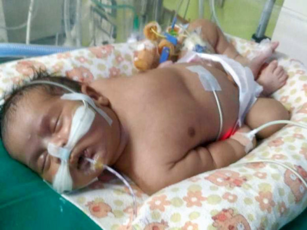 Please Save My New Born Baby (41 days old)