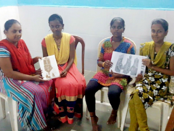 Help ambitious girls to build a sustainable business of Mehendi