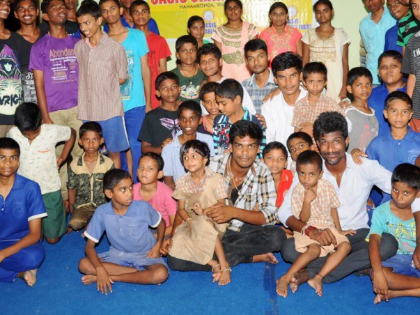 Help us provide stationery for Poor Kids