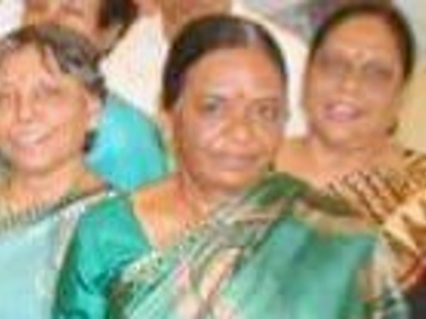 Help,Ms. Anita Solanki a school teacher battle cancer,can we help her?