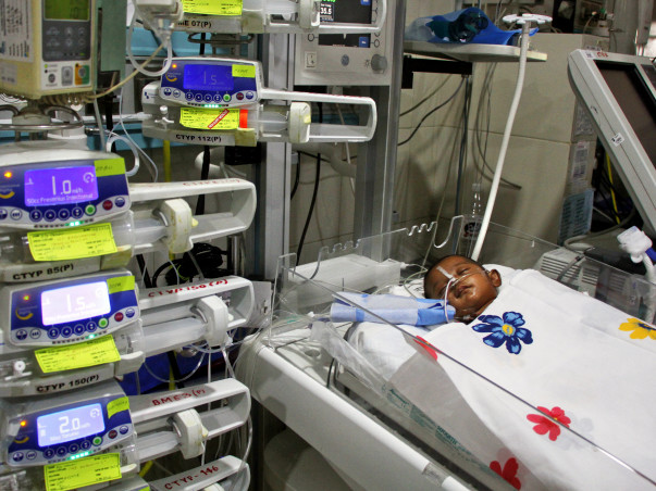 Her Oxygen Level Is Rapidly Dropping, This Baby Needs A Surgery Today