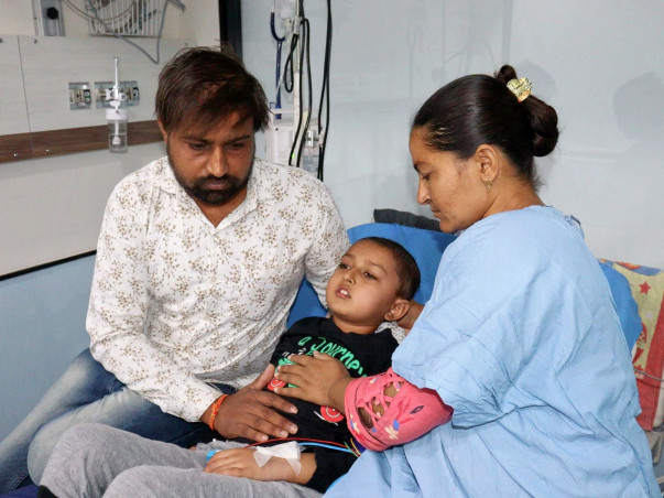 Fast Food Seller Struggles To Save His Son From Cancer