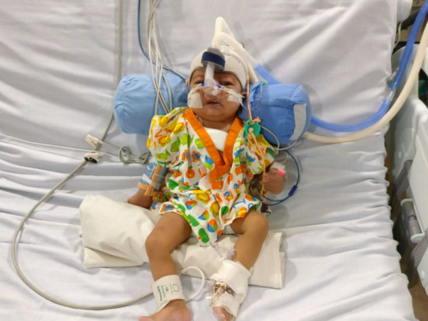 This Poor Father is Running out of Precious Time To Save His Baby