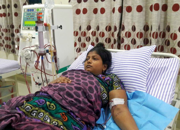 Help This Young Mother Reshma For Her Kidney Transplant Surgery