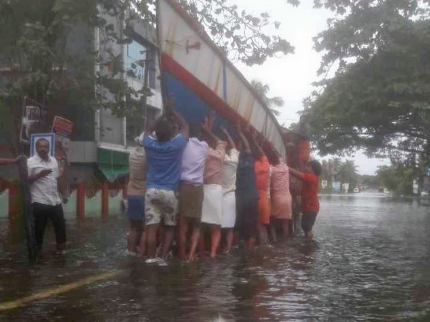 Let's Lend Our Hand To Help Distressed And Deluged Homeless in Kerala.