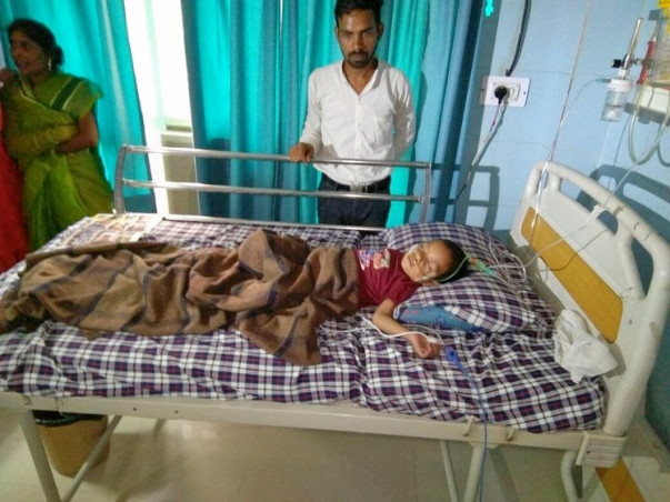 5 Year Old Son Of Daily Wager Suffering From A Hole In His Heart
