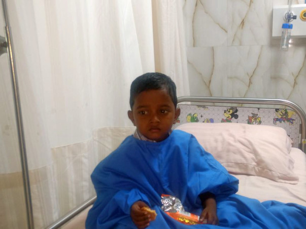 This Mechanic Needs Your Support To Give His Child A Painfree Life