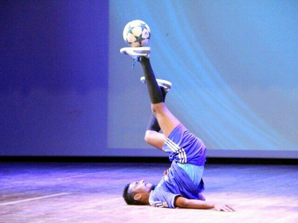 Help Satish reach Superball 2017