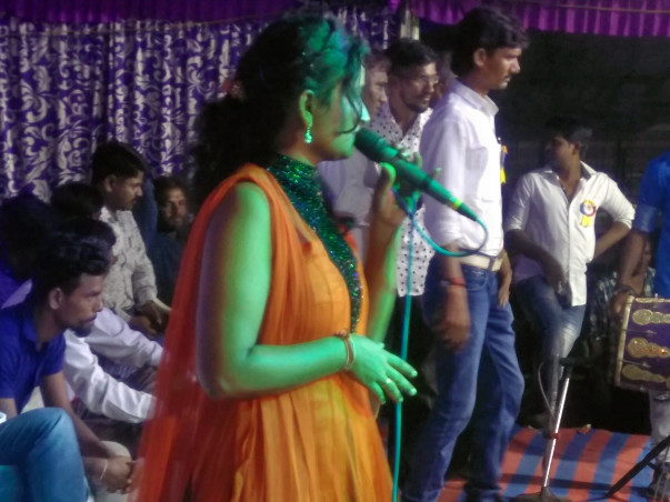 Help forward to make big singer