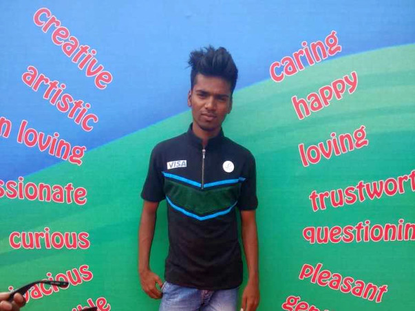 Help Fayaz's dream of studying Sports Management come true!