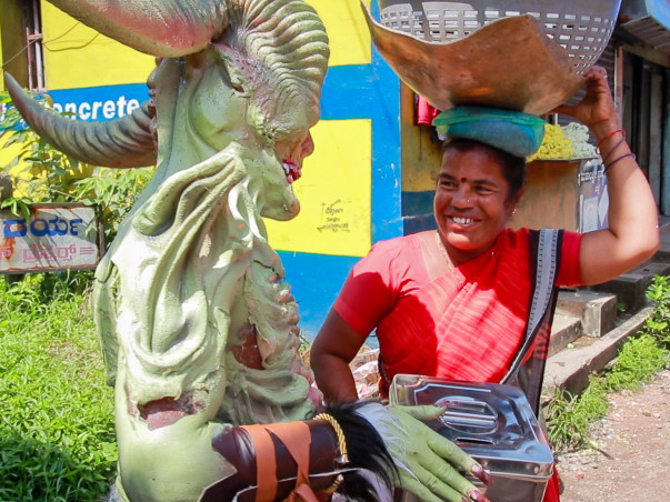 Help The Costume Man To Save Sick Children