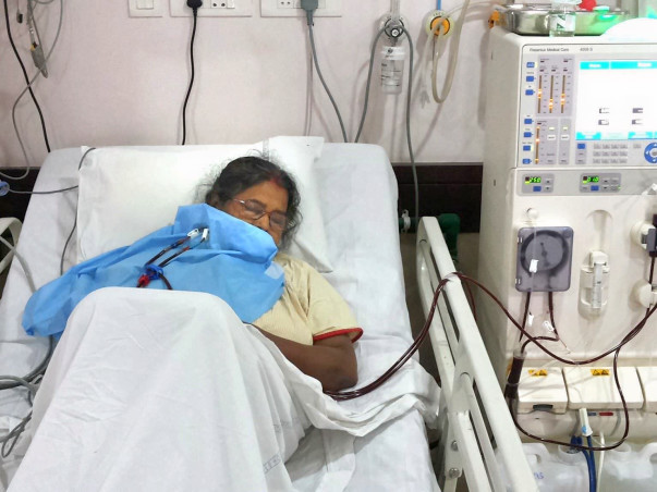 Save my Mother, she is suffering from Both Kidney Failure