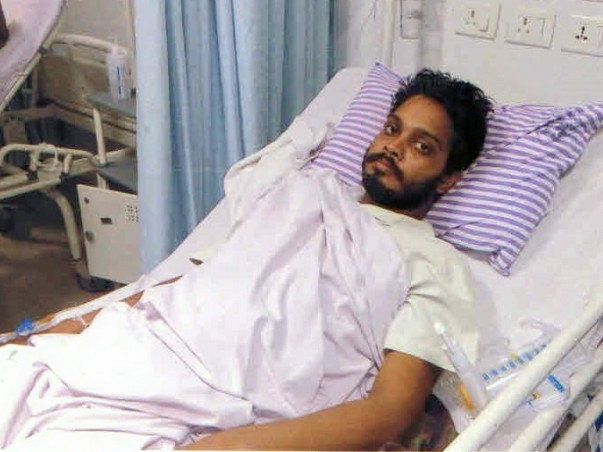 Help 23-year-old Khairul beat Vertebral tumor