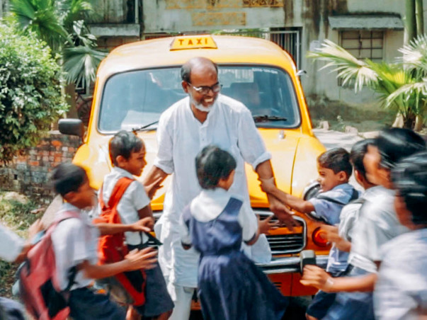 Help This Taxi Driver In His Quest To Eradicate Illiteracy