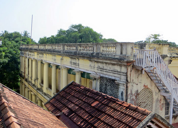 Fundraising to renovate of the theosophical society building in Adyar
