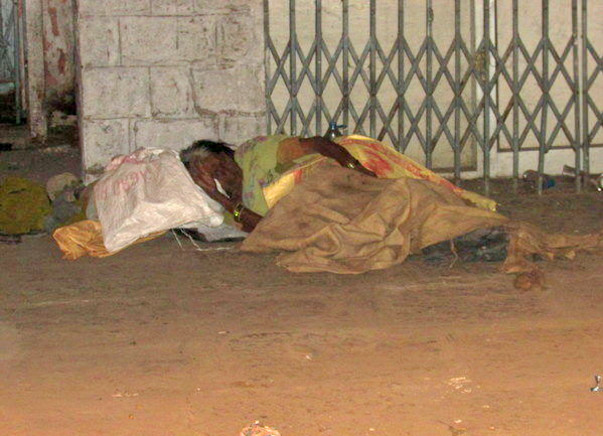 Help us in distributing blankets to homeless people for this winter.