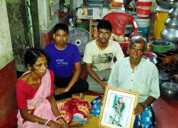 Support Family Of Uri Attack Martyr Gangadhar Dalui