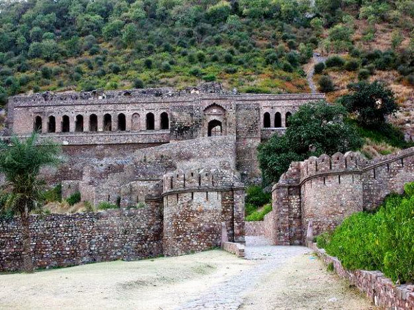 Documentary on India's most Haunted place Bhangarh Fort
