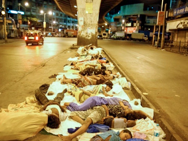 Help in Donating Blankets For Poor People- WinterRelief