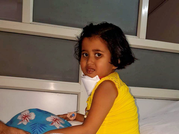 This 4-year-old Knows Nothing About Cancer. She Waits To Go Home.