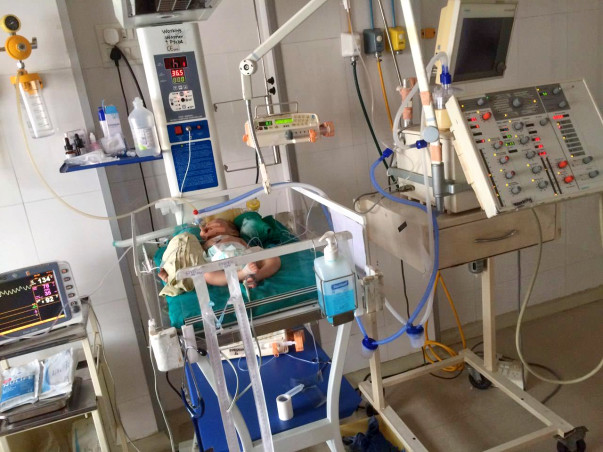BABY WITH A HOLE IN HIS HEART. IN LIFE SUPPORT TILL DATE. PLEASE HELP!
