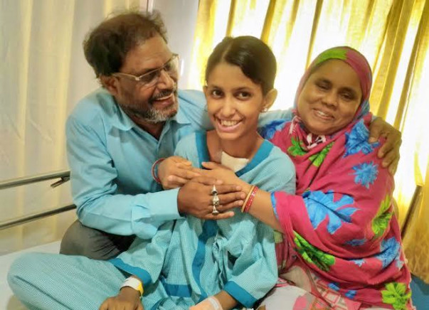 This Father Doesn't Have The Money To Take His Little Daughter Home