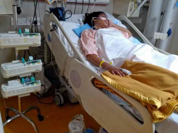 Save Sneha, 18 Year Old Girl, Struggling For Life