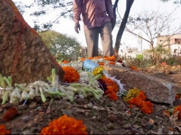 Help Trivikrama Mahadeva: Bearer of unclaimed dead bodies!