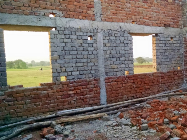 Fundraising for the Sondka low income community in Chattisgarh to help them rebuild a school. Please support with your contribution!