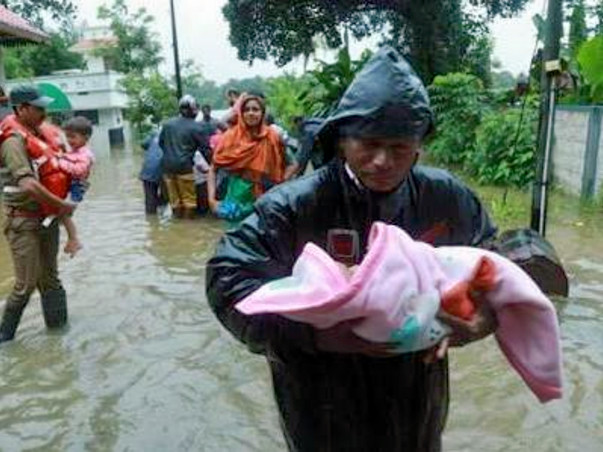 Help People Who Are Suffering In The Kerala Floods