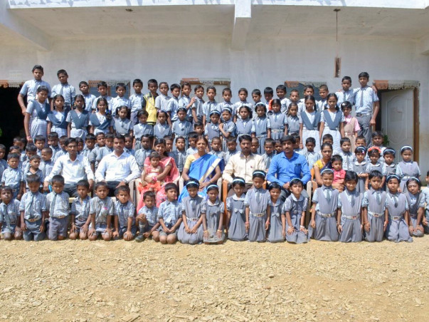 Help-poor-students-and-school