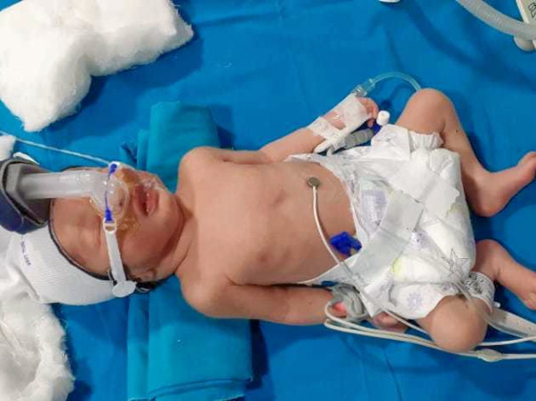 Help Sandra and her 7-month-old baby survive