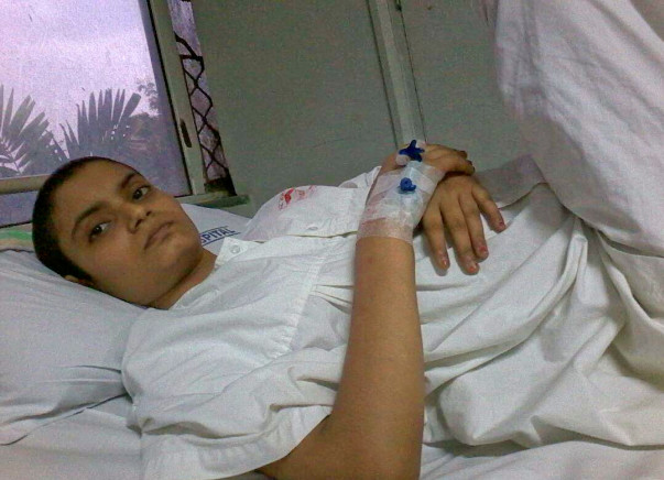 Komal Needs 4 Lakhs To Live A Cancer Free Life- Support Her!